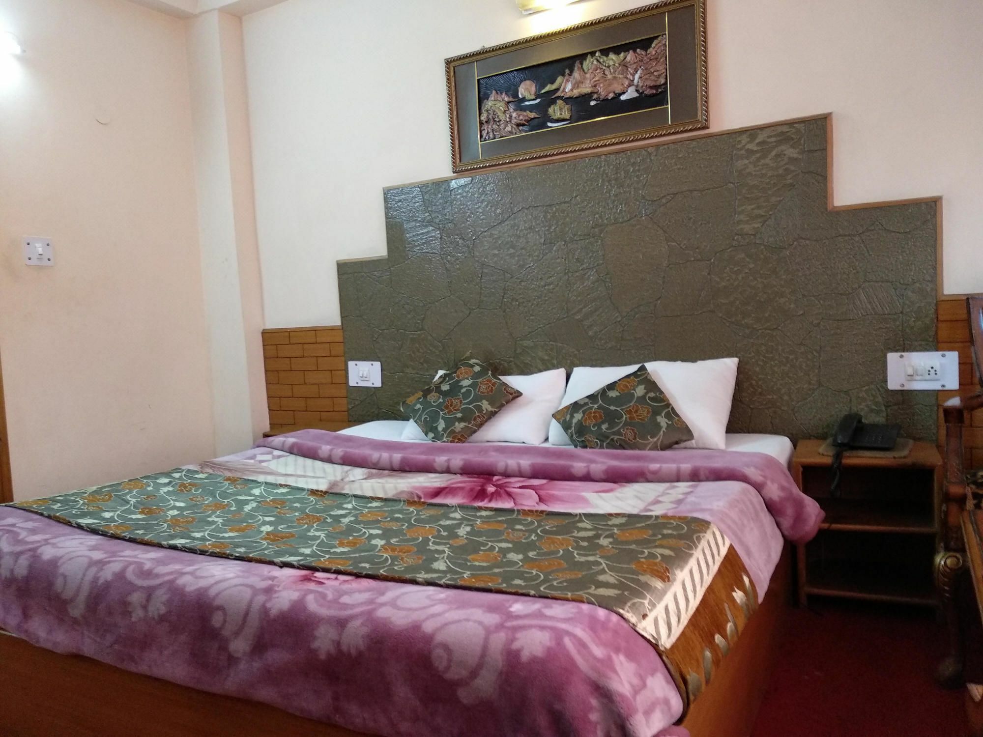 Chichoga Holiday Inn Manali  Exterior photo